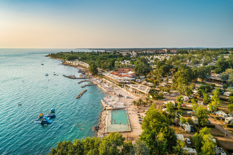 Aminess Maravea Resort**** - letecký pohled, Novigrad - Cittanova, Istrie, Chorvatsko