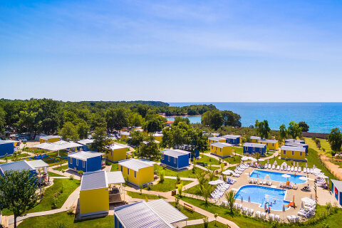 Aminess Maravea Resort**** - bazény u mobilhomů Mirami Premium Holiday Home, Novigrad - Cittanova, Istrie, Chorvatsko
