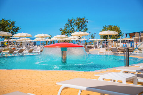 Aminess Atea Camping Resort***** - bazénový komplex, Njivice, ostrov Krk, Chorvatsko