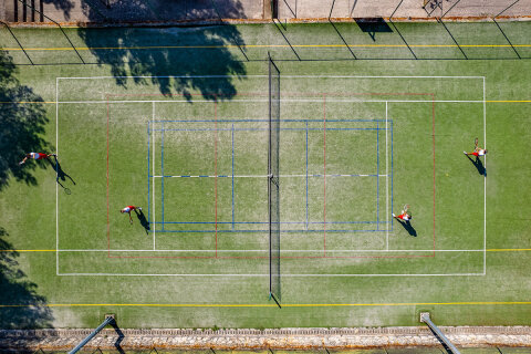 Resort Jezera Lovišća - tenisový kurt, ostrov Murter, Chorvatsko