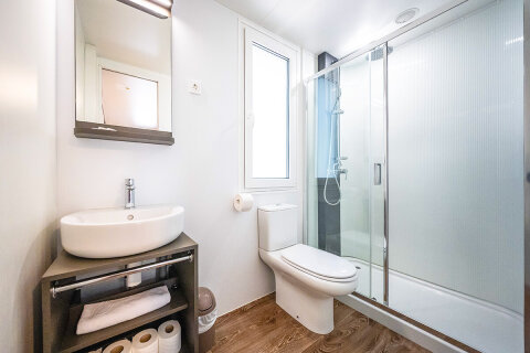 Resort Jezera Lovišća - mobilhome Delux (větší typ), ostrov Murter, Chorvatsko