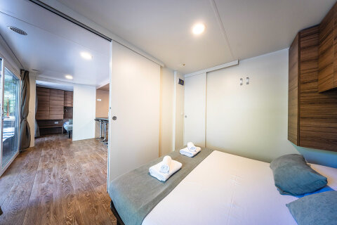 Resort Jezera Lovišća - mobilhome Delux (větší typ), ostrov Murter, Chorvatsko