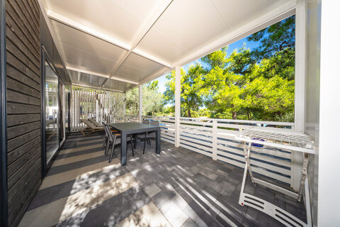 Resort Jezera Lovišća - mobilhome Delux (větší typ), ostrov Murter, Chorvatsko