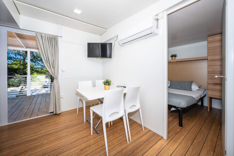 Resort Jezera Lovišća - mobilhome Comfort, ostrov Murter, Chorvatsko