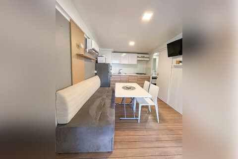 Resort Jezera Lovišća - mobilhome Comfort, ostrov Murter, Chorvatsko