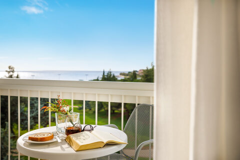 Dvoulůžkový pokoj s balkónem na mořskou stranu, Aminess Laguna Maradiso Hotel***, Novigrad - Cittanova, Istrie, Chorvatsko