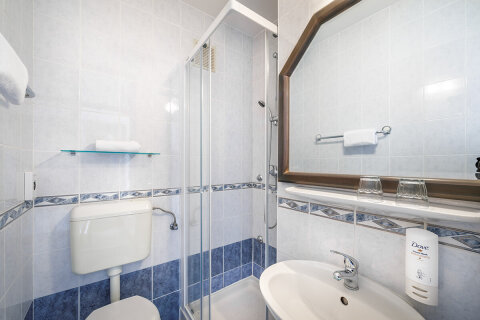 Dvoulůžkový pokoj s balkónem na mořskou stranu, Aminess Laguna Maradiso Hotel***, Novigrad - Cittanova, Istrie, Chorvatsko