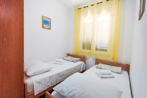 Apartmán Nikša - ložnice se dvěma lůžky, Vela Farska, ostrov Brač, Chorvatsko