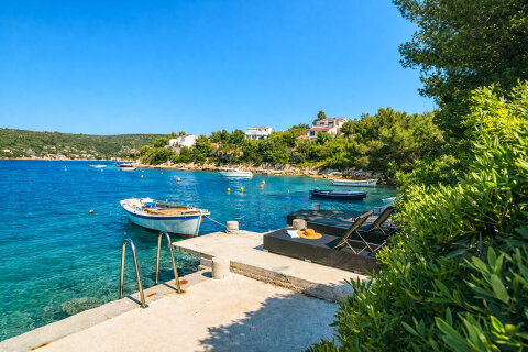 Prázdninový dům Mali Raj - pláž pod domem, ostrov Drvenik Veli, Chorvatsko
