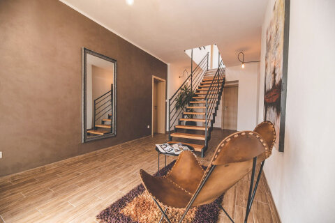 Prázdninový dům Grace - hala a schodiště, Jadranovo, Crikvenická riviéra, Chorvatsko