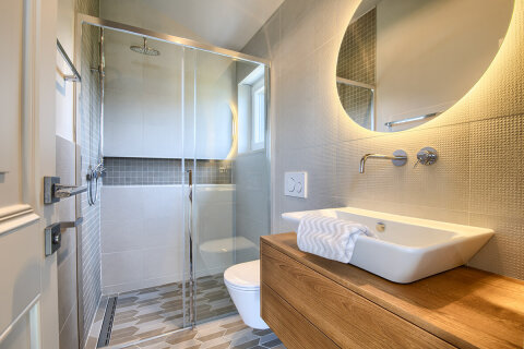 Prázdninový dům Lunjsko - koupelna č. 2 se sprchovým koutem, Stara Novalja, ostrov Pag, Chorvatsko