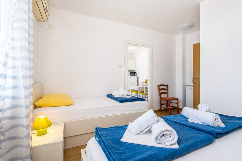 A1 - apartmány Erik, Metajna, ostrov Pag, Chorvatsko