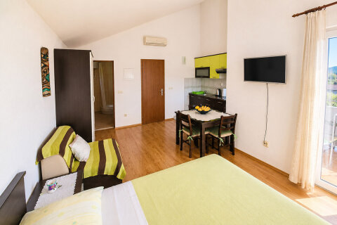 A6 - apartmány Mali Luka, Duće, Omišská riviéra, Chorvatsko