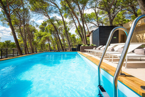 Pinadria Resort***** - wellness s bazéném, vířivkou a saunou, Baška Voda, Makarská riviéra, Chorvatsko