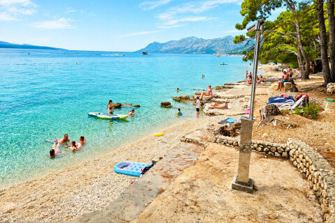 Pinadria Resort***** - pláže pod resortem, Baška Voda, Makarská riviéra, Chorvatsko