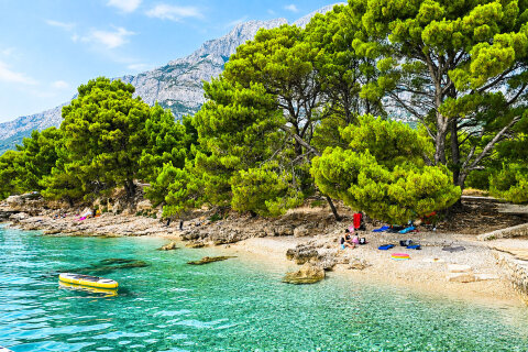 Pinadria Resort***** - pláže pod resortem, Baška Voda, Makarská riviéra, Chorvatsko