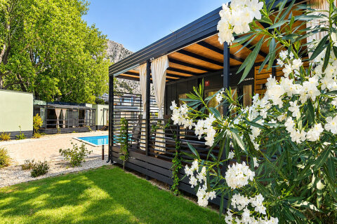 MHAA - Mobilhome Adria Superior 4+1 Whirpool A zona pro 4–5 osob, Almissa Resort, Omiš, Chorvatsko