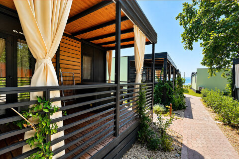 MHAA - Mobilhome Adria Superior 4+1 Whirpool A zona pro 4–5 osob, Almissa Resort, Omiš, Chorvatsko