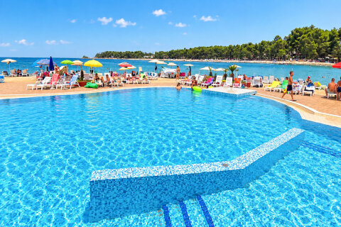 Bazén Osmica, apartmánový resort Stella Maris, Umag, Istrie