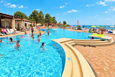 Bazén Osmica, apartmánový resort Stella Maris, Umag, Istrie