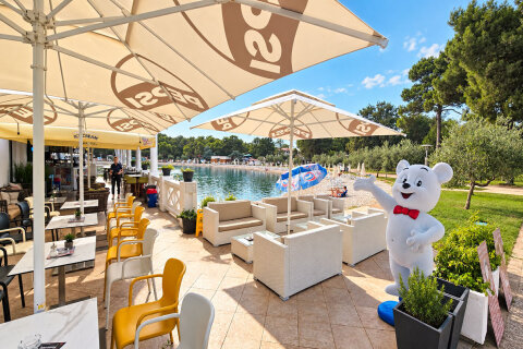 Restaurace u pláže Laguna Stella Maris, Umag, Istrie