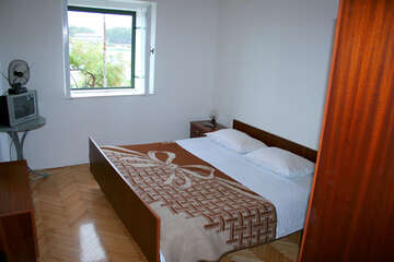 Apartmány Paško: apartmán A1 pro 2-4 osoby,<br />
přízemí