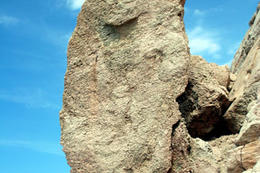 Skály v kaňonu Ručica, ostrov Pag, Chorvatsko