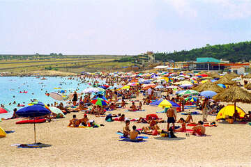 Pláž Zrče, Novalja, ostrov Pag, Chorvatsko